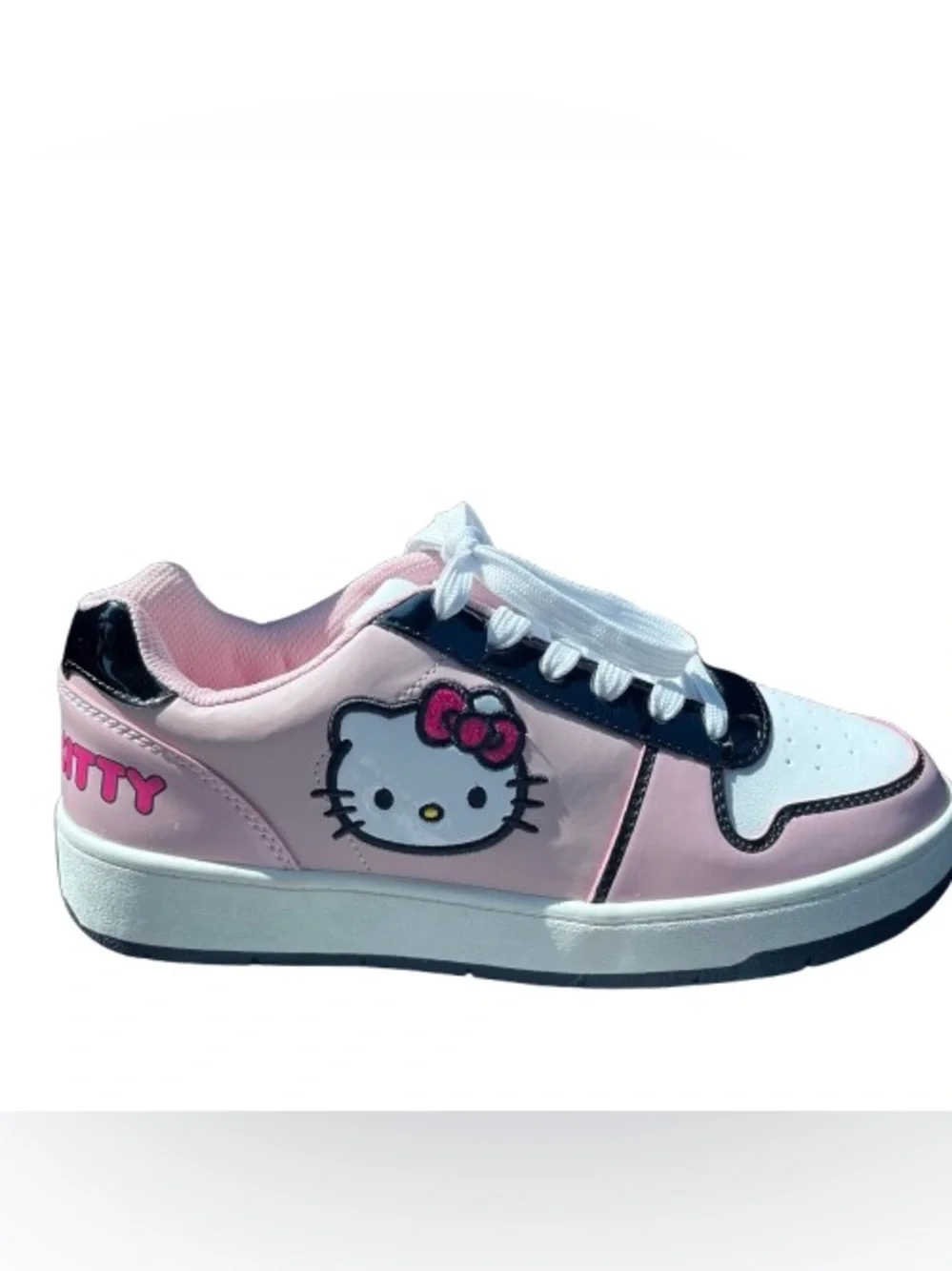 Hello Kitty Pink White and Black women’s NWOT Sneakers with Bow Detail Size 10
